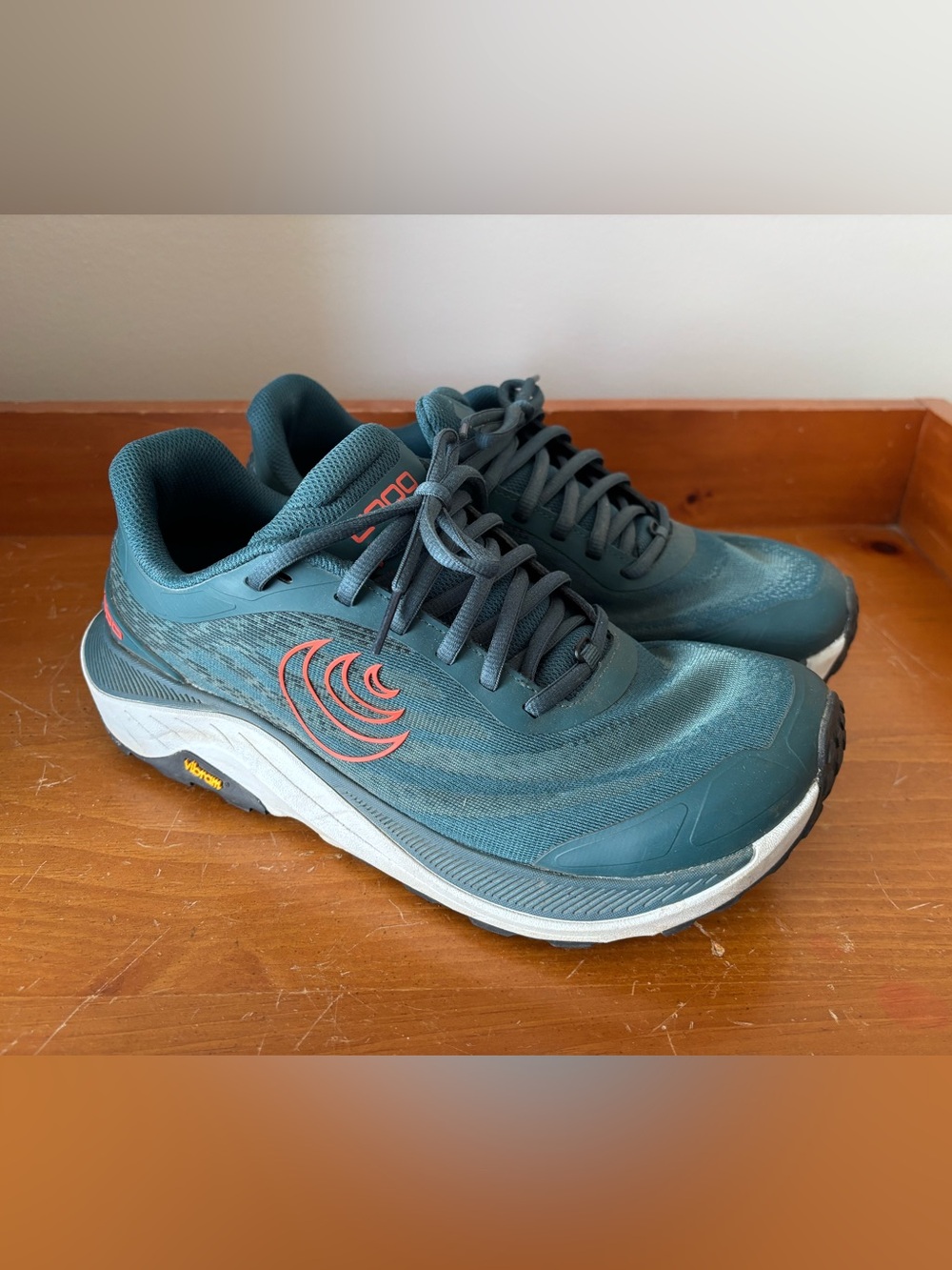 Topo Athletic Men's Ultraventure 4